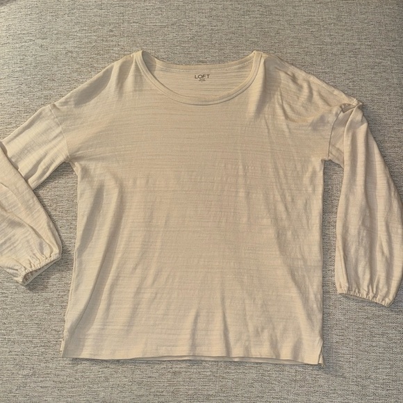 ✨ EUC LOFT Creme Bubble Sleeve Top – Size Large - Picture 1 of 7